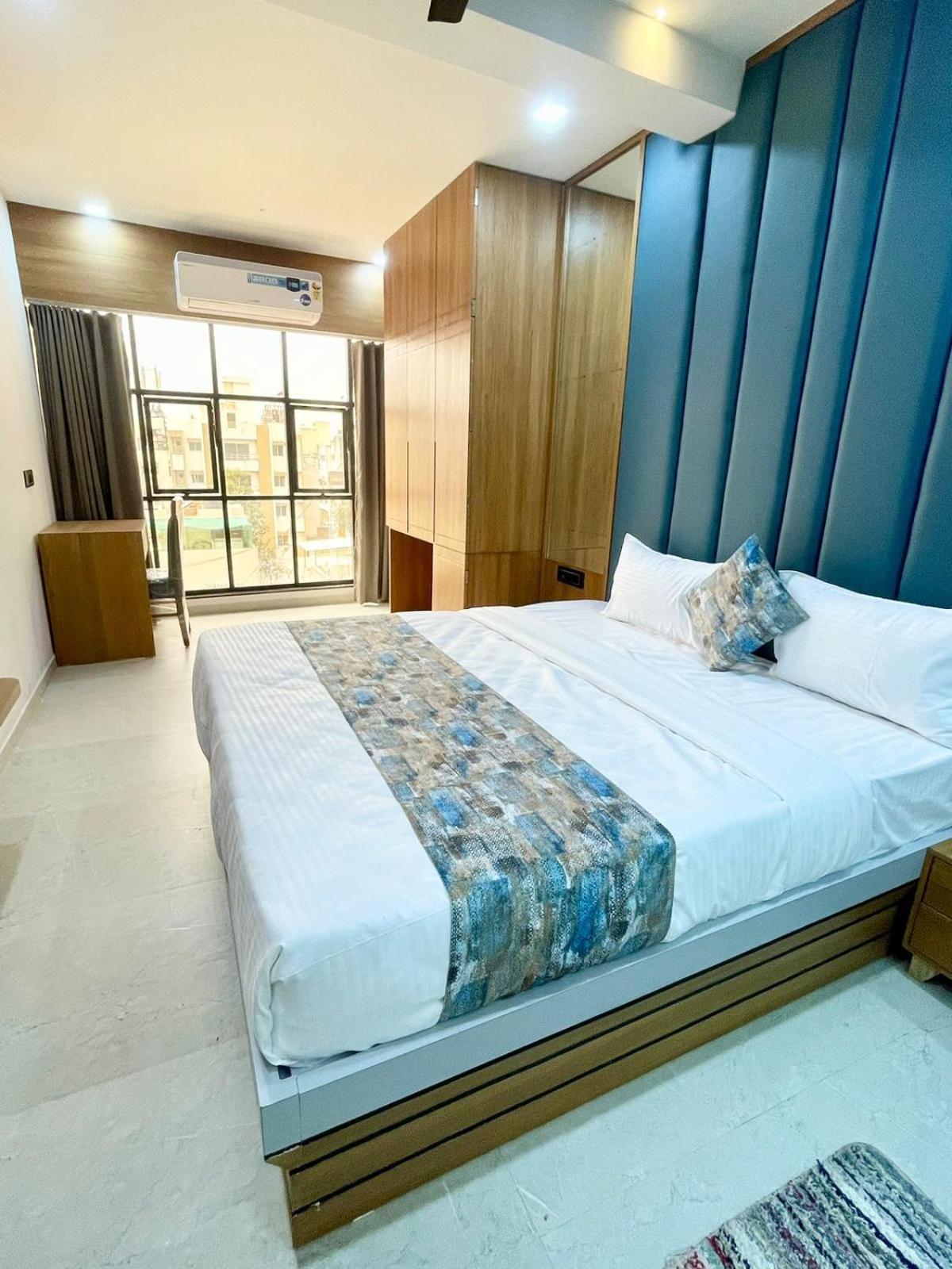Hotel Royal Elite Райкот Екстериор снимка